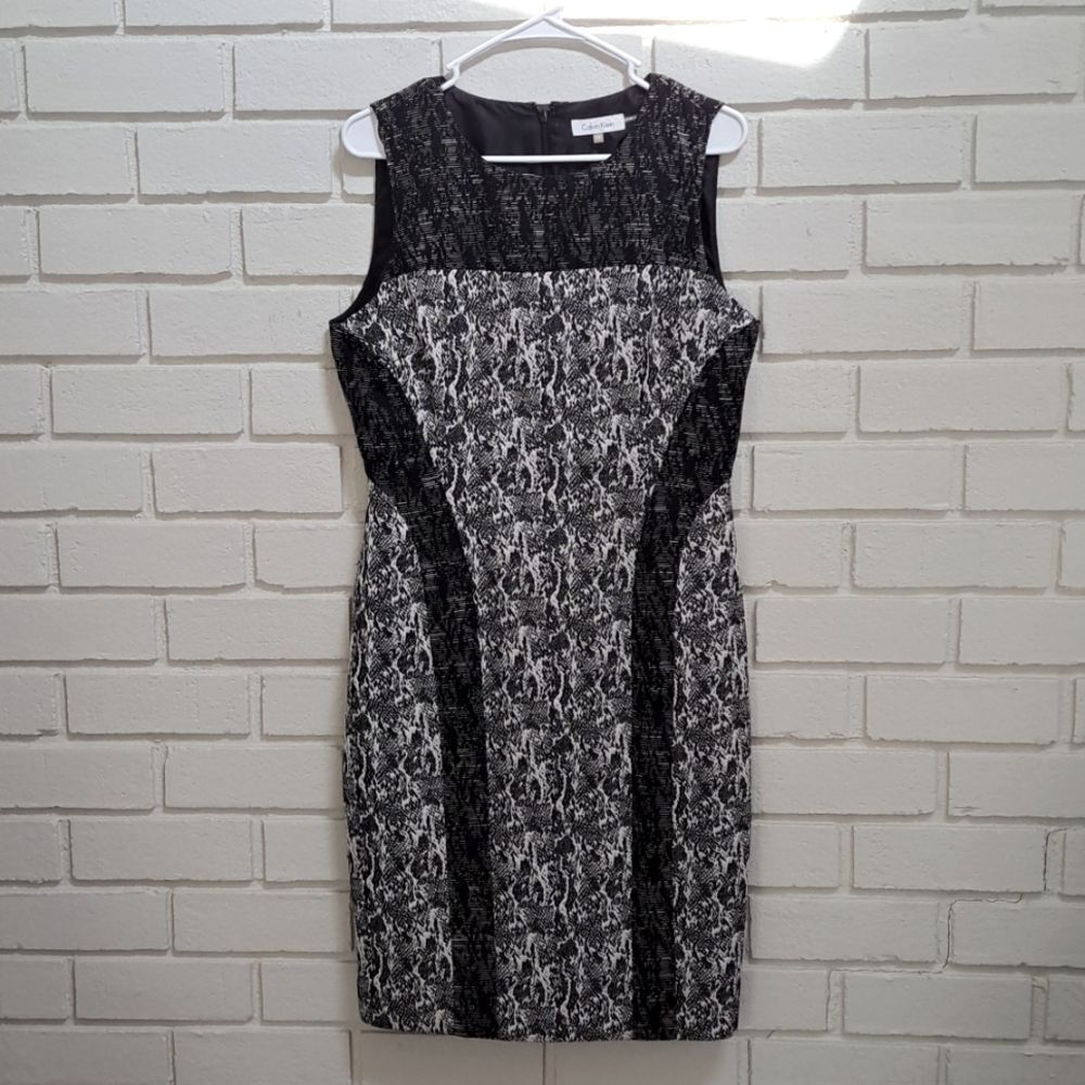 Calvin Klein Black/White Lined Business/Formal Sleeveless Dress. Size 10